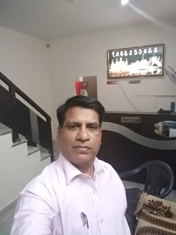 Raja Guest House Jalandhar Bagian luar foto