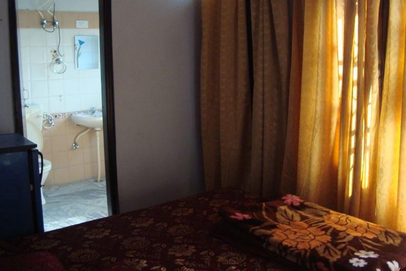 Raja Guest House Jalandhar Bagian luar foto